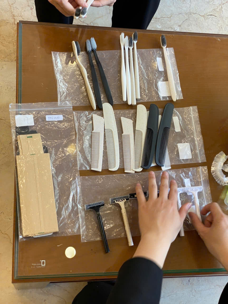 Tư vấn set up đồ amenities và đồ dùng bình đựng dung dịch khách sạn. 