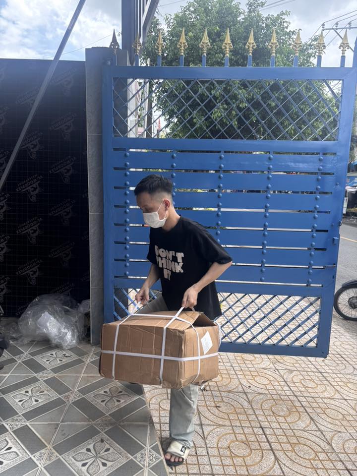 Vận chuyển hàng hóa cho khách