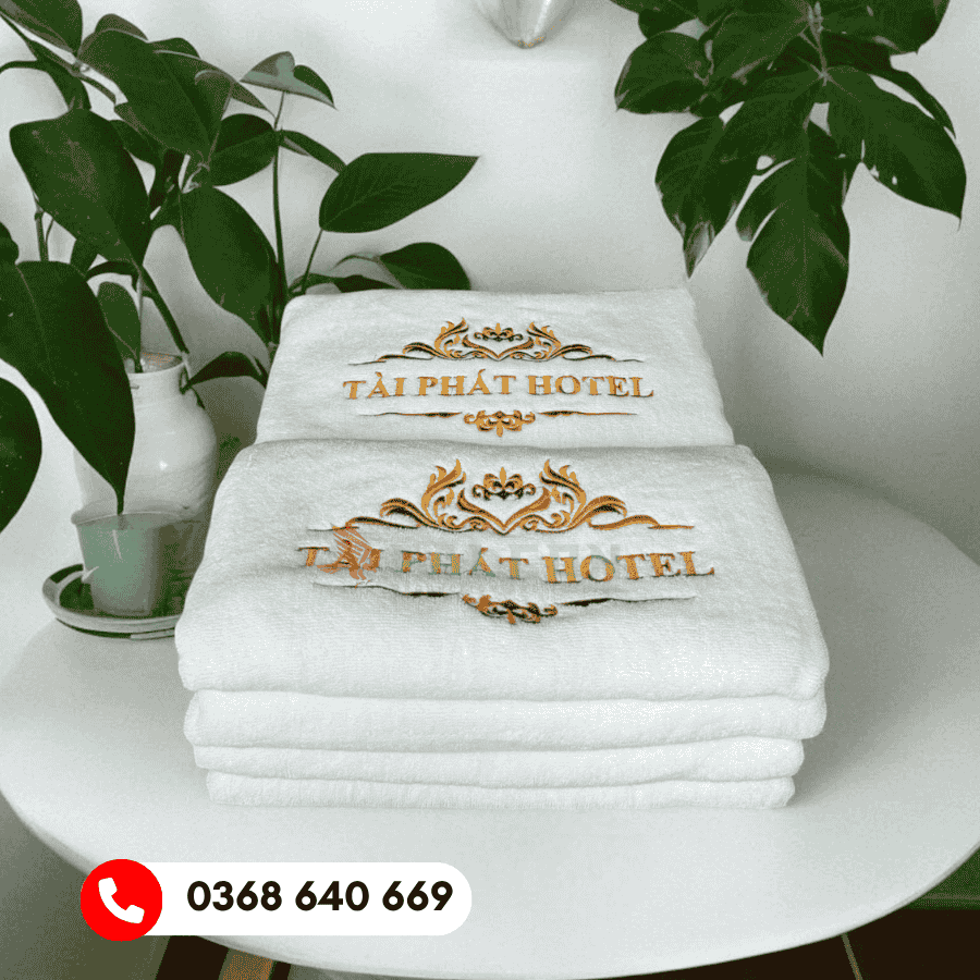 Khăn tắm khách sạn mềm mịn, thấm hút tốt